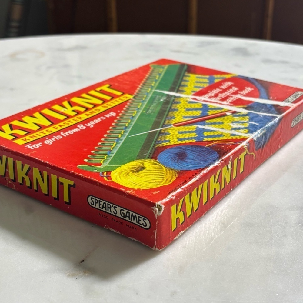 Vintage 60s made in England Spears Kwiknit child’s knitting and crocheting set - Picture 2 of 10